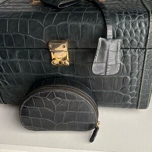 Vintage Black embossed Leather Nile Croc Gator Jewelry Travel Zip Case Bag Y2K